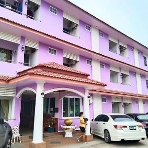 Hotel Oyo 75399 Choktipparat Place Udon Thani Exterior photo