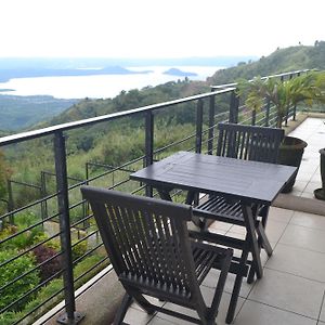 8 Suites By Fat Jimmy'S Tagaytay City Exterior photo