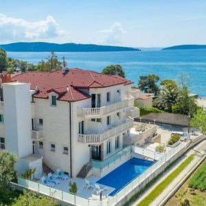 Hotel Riva Kastela With Swimming Pool Exterior photo