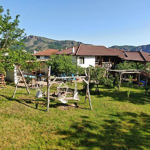 Hotel The Old Nest Madzharovo Exterior photo