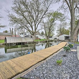 Waterfront Syracuse Home With Patio And Fire Pit! Exterior photo