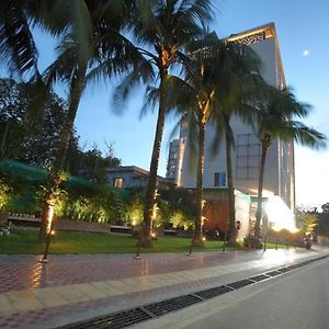 Hotel Empyrean Dhaka City Centre Exterior photo