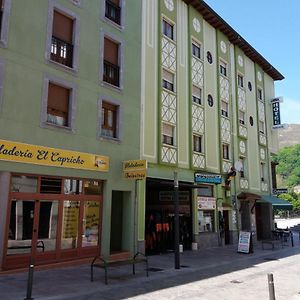 Hotel Pension Monteverde Onís Exterior photo