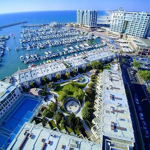 Israel Marina Village, Garden Vacation Apartment Herzelia Exterior photo