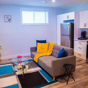 Apartamento Air & Road Travelers' Perfect Spot! + Full Kitchen Regina Exterior photo