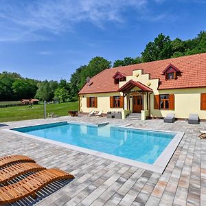 Stunning Home In Konjscina With Heated Swimming Pool Husinec Exterior photo
