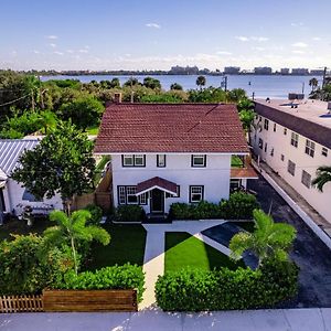 Historic Waterfront Estate With Yard & Modern Kitchen Villa Lake Worth Beach Exterior photo