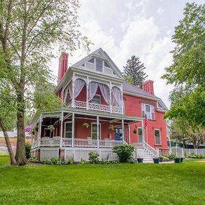 Hatch House Bed & Breakfast Bed and Breakfast Towanda Exterior photo