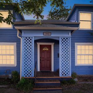 The Old Downtown Historic Grand Prairie House Home Exterior photo