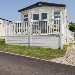 Finch 25 - Meadow Lakes Holiday Park St Austell Exterior photo