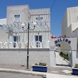 Hotel Dilino Kamári Exterior photo