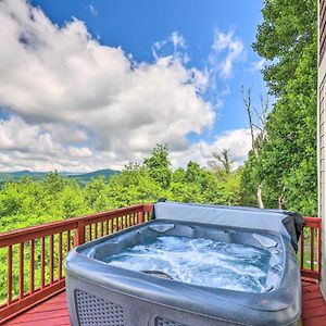 Getaway Chalet In Mars Hill With Hot Tub And Views! Villa Swiss Exterior photo