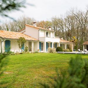 Chambre D'Hotes La Courbe Bed and Breakfast Lugan  Exterior photo