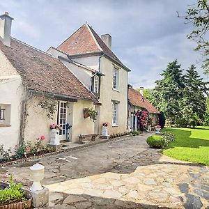 Hotel Le relais d'Eugénie Maison d'hôtes en forêt d'Orléans Courcy-Aux-Loges Exterior photo