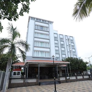 Hotel Minas Manor Tiruchirappalli Exterior photo