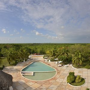 Hotel Mision Uxmal Exterior photo