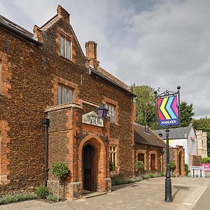 Ffolkes Arms Hotel Hillington Exterior photo