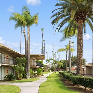 Ramada By Wyndham San Diego North Hotel & Conference Center Exterior photo