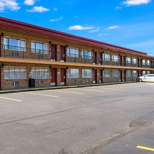 Quality Inn & Suites Airport Portland Exterior photo