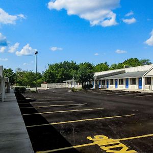 Rodeway Inn Altoona Exterior photo