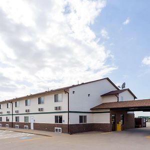 Hotel Super 8 By Wyndham Mendota Near I 39 Exterior photo