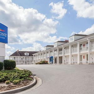 Hotel Baymont By Wyndham Hickory Exterior photo