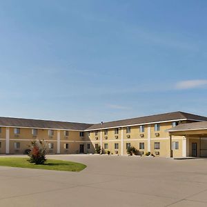 Hotel Super 8 By Wyndham Sikeston/Miner Area Exterior photo