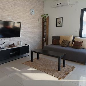 Apartamento נוגה בגולן Qaşrīn Exterior photo