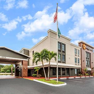 Hotel La Quinta By Wyndham St. Petersburg Northeast *Newly Renovated Exterior photo