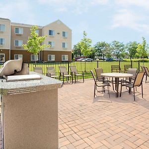 Hotel Baymont By Wyndham Green Bay Exterior photo