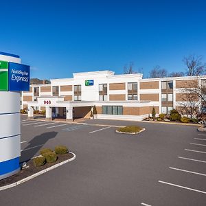 Holiday Inn Express Ramsey Mahwah By Ihg Exterior photo