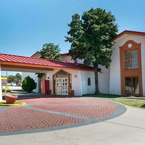 Hotel Howard Johnson By Wyndham Atlanta College Park Exterior photo