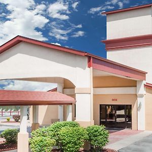 Hotel Ramada By Wyndham Columbia Exterior photo