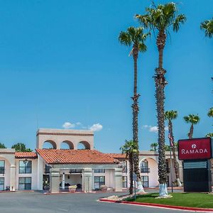 Ramada By Wyndham Las Cruces Hotel & Conference Center Exterior photo