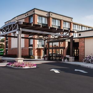 Holiday Inn Saratoga Springs By Ihg Exterior photo