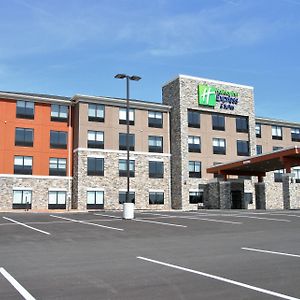Holiday Inn Express & Suites Clarion, An Ihg Hotel Exterior photo