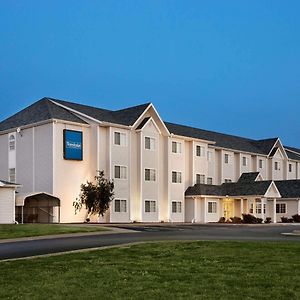 Travelodge By Wyndham Fort Scott Exterior photo