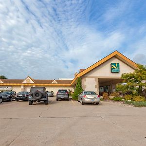 Quality Inn & Suites Escanaba North Exterior photo