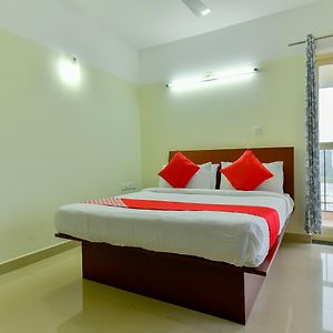 Hotel Tyche Stays Thiruvananthapuram Exterior photo