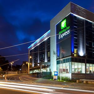 Holiday Inn Express Hamilton, An Ihg Hotel Exterior photo