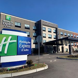 Holiday Inn Express & Suites - Boston South - Randolph By Ihg Exterior photo