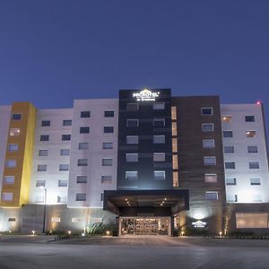 Microtel Inn & Suites By Wyndham Irapuato Exterior photo