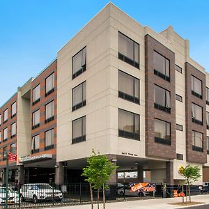 Comfort Inn & Suites Near Stadium Nueva York Exterior photo