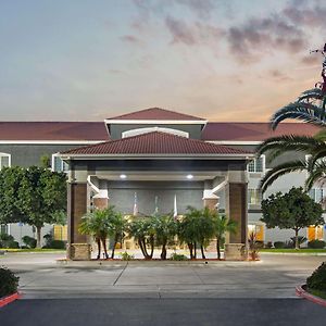 Hotel La Quinta By Wyndham Visalia/Sequoia Gateway Exterior photo