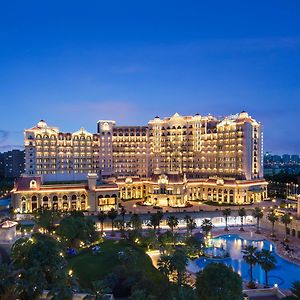 Hotel Radisson Blu Forest Manor Shanghai Hongqiao - Near Necc Exterior photo