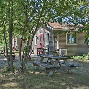 Rustic Suttons Bay Cottage Shared Dock And Fire Pit Exterior photo