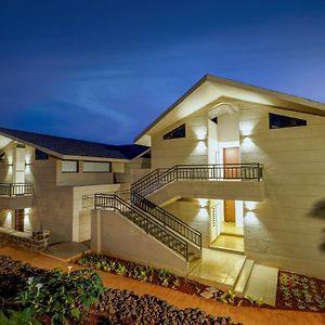 Vee Resort- The Suites Of Royals Mahābaleshwar Exterior photo