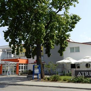 Hotel Atrium Gaestezimmer Und Restaurant - Hohenau An Der March Exterior photo