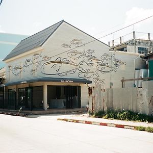 Tali-Yailai Hostel Pattaya Exterior photo