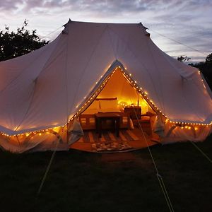 Stunning 6M Emperor Tent Located Near Whitby Liverton Exterior photo